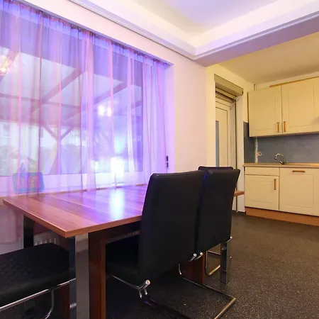 Homestay Private In Sarstedt - Agency *