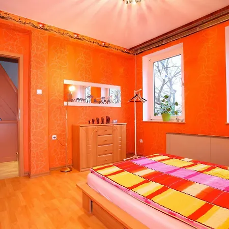 Homestay Private In Sarstedt - Agency