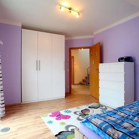 Private In Sarstedt - Agency Homestay *